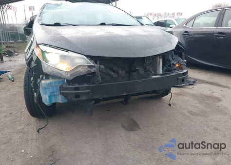 2015 Toyota Corolla S Plus z USA, uszkodzony, nr VIN 2T1BURHE6FC242033